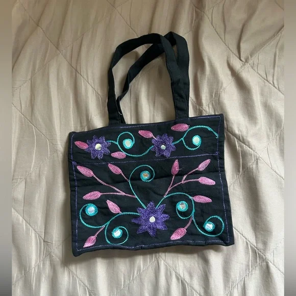 Y2K VINTAGE COLORWERKS BEADED FLOWER PURSE - Picture 2 of 3